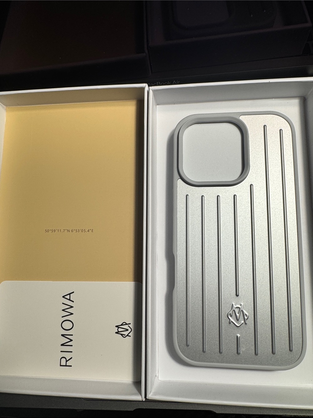 RIMOWA Silver Case iPhone 16 Pro